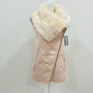 NWT GIANNI BINI GB PLUSH PINK‎ FAUX FUR & SUEDE VEST - PERFECT FOR FALL
Size XS